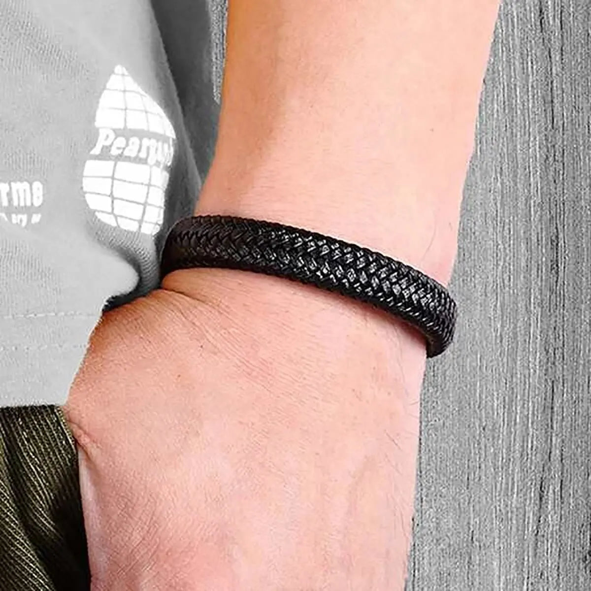 Schwarzes Magnetarmband